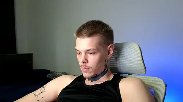 denis_here - DENIS_HERE's free webcam - UK Sex Cams