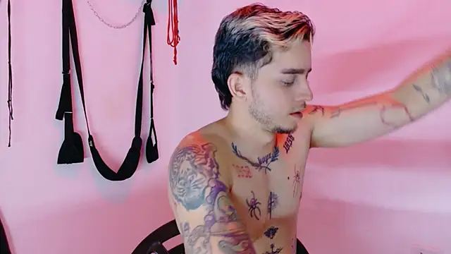 AliceandMax webcam