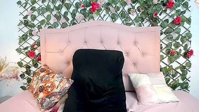 LucyCute_1 webcam
