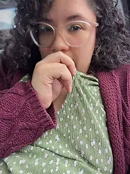 CurlyMilf_Vannexxxa webcam