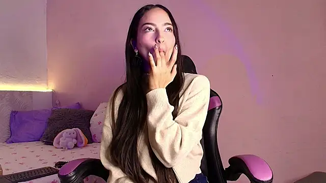 Adetoly - Female webcam sex chat