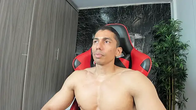 Erik_castle webcam