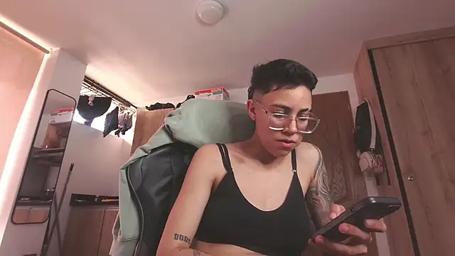 Cutie_Shy_ webcam