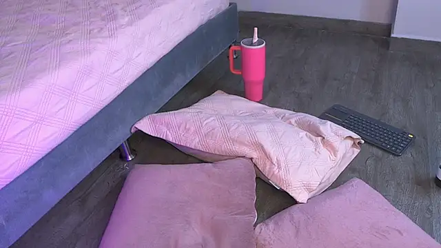 Madie__collins webcam