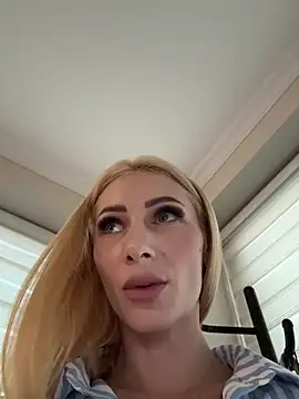 AngieShae webcam