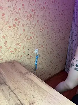 LunaBlom12 webcam