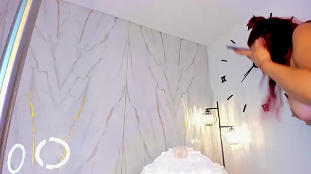 Modella: ViolettaNaughty