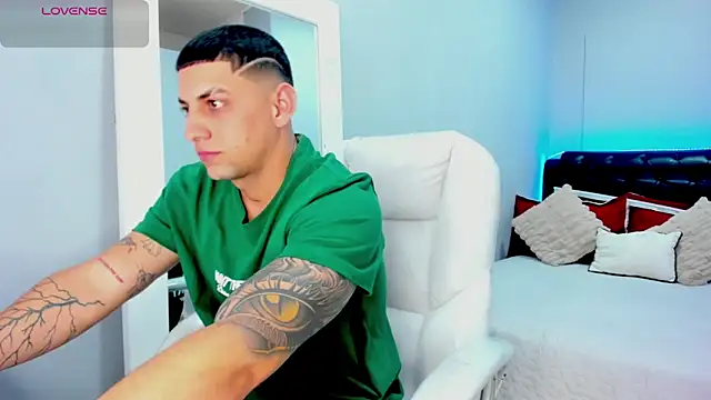 Alex_cute77 webcam