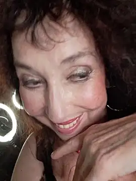 GypsyEsmeralda webcam