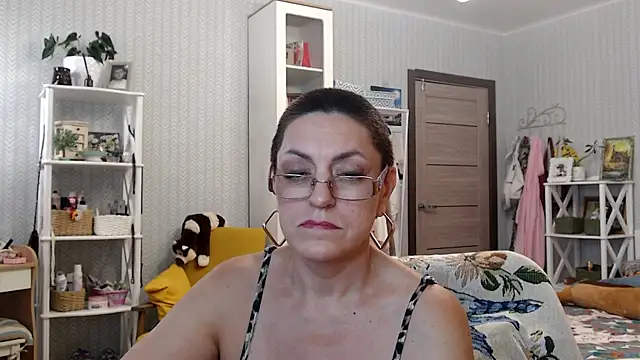 BloomingAllure webcam