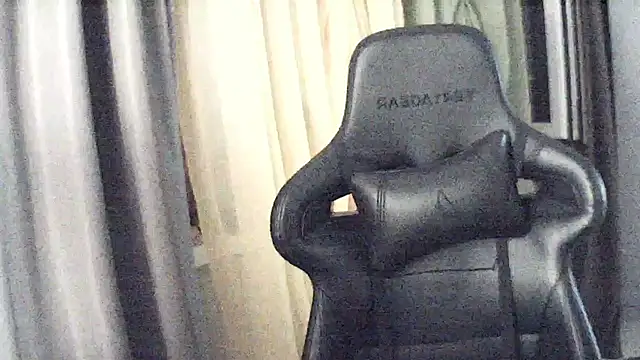 MoodieMira webcam