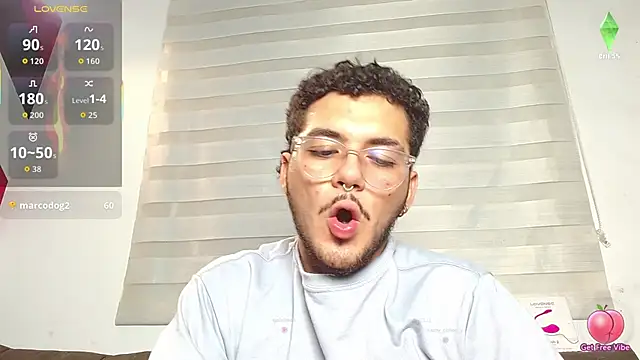 Zac_Golden webcam