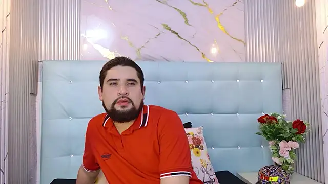 SasshaSpicy webcam