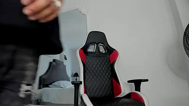 DylanRoyce_ webcam