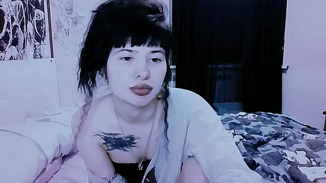 AllisonDeetz webcam