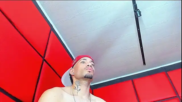Daniel_huge22 webcam