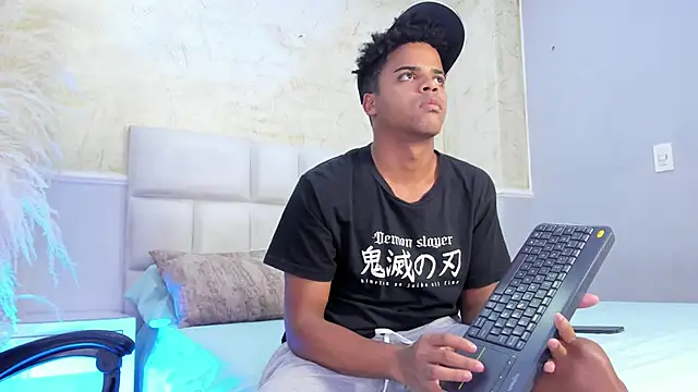TaylorClay_ webcam