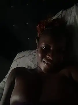 SassyPaulette webcam
