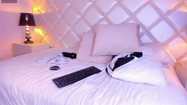 MarcoDeluxxe webcam