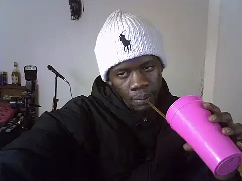 Thee_Biggest webcam