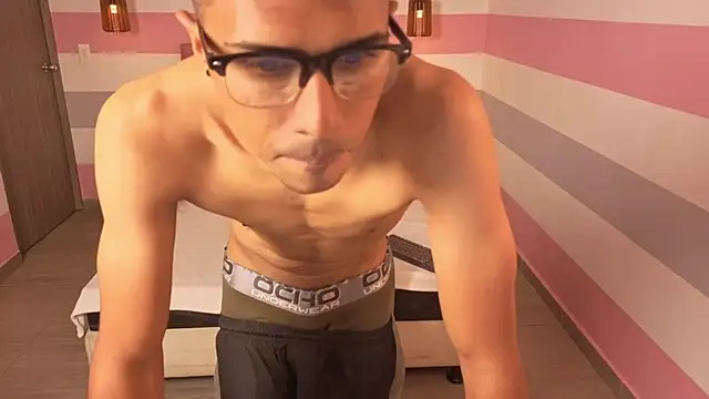 theo_steel_ webcam