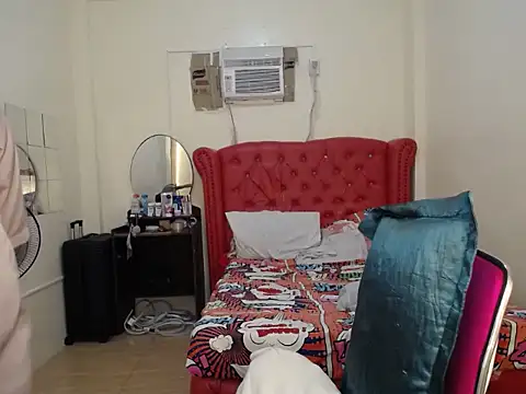 TIKOLGIRL webcam