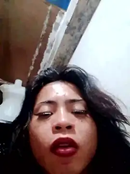 YourHotMenxie18 webcam