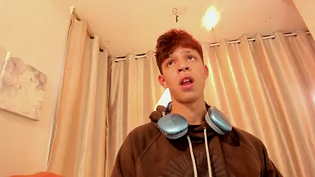 Ethan_qop webcam
