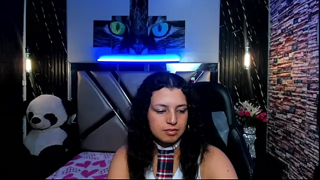 Tiffany_Ruubi webcam