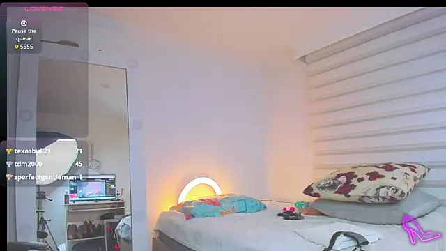 SharonVelvet webcam