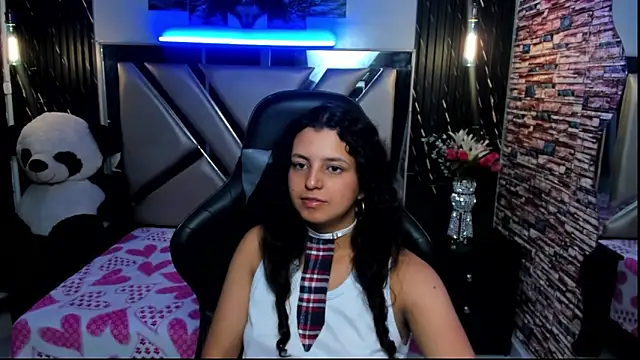Tiffany_Ruubi webcam