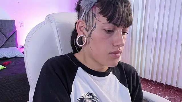 _sharlotte777 webcam