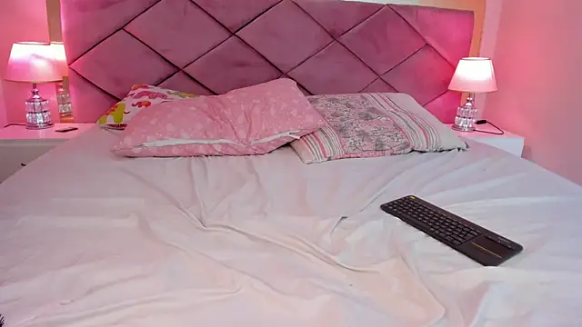 VictoriaLasse live cam on StripChat