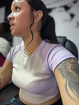 Isabella-Teen webcam