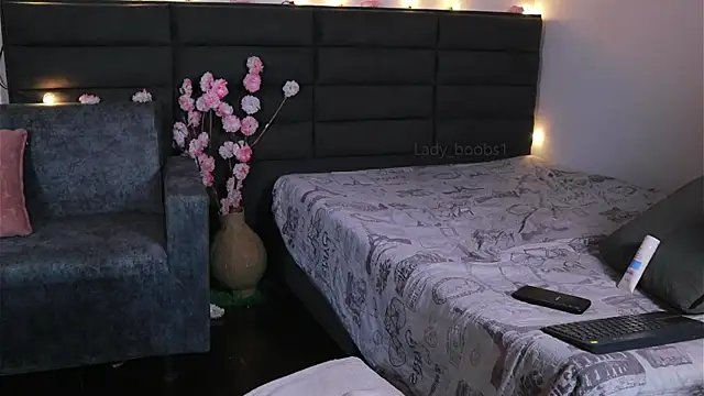 kathieandpovcock1 webcam