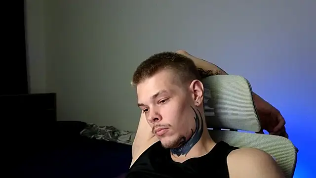 denis_here - DENIS_HERE's free webcam - UK Sex Cams