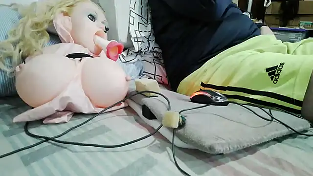 messi_syssy live cam on StripChat