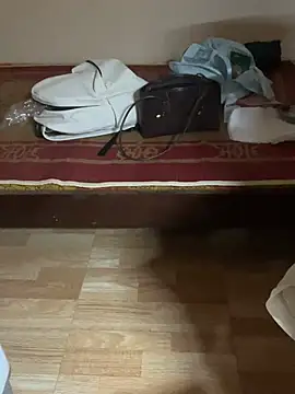 Mina048 webcam