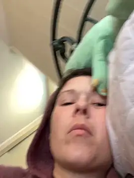 CUMFOREVERY1nTitTiES2 webcam