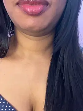 tamil_Aarathi webcam