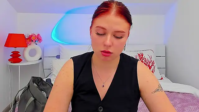 lizybex - LizyBex's free webcam - UK Sex Cams