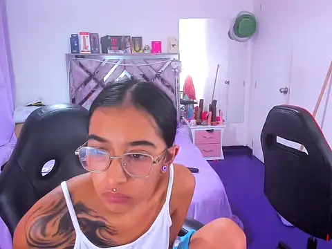 Luna_Analya webcam