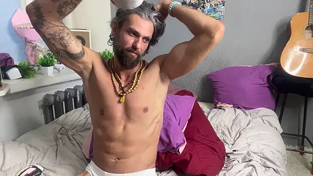 roberto_gray live cam on StripChat