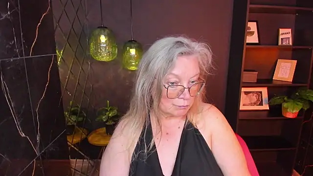 NataliMellow live cam on StripChat