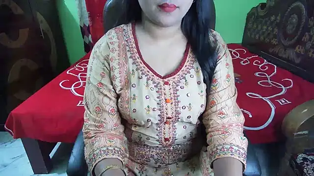BengaliQueenStar live cam on StripChat