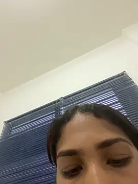 nina20xxxx live cam on StripChat
