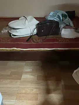 Mina048 webcam
