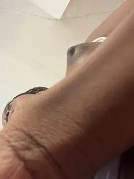 Riri_Blonde10 webcam