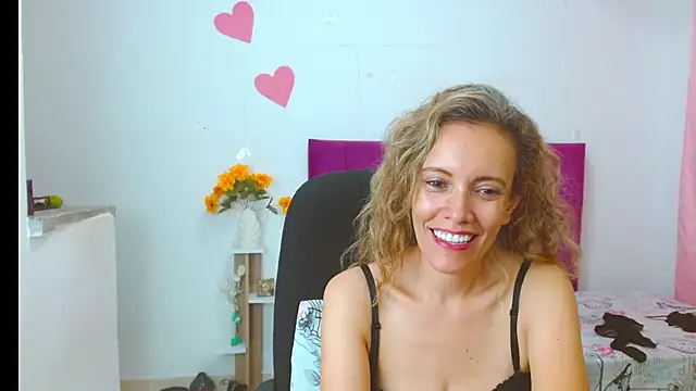 chantalsemenova1 - Chantalsemenova1's free webcam - UK Sex Cams
