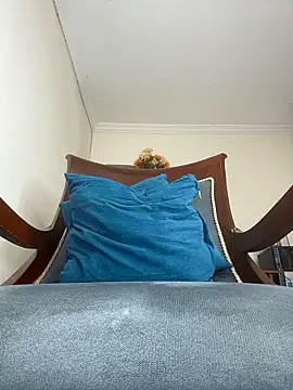 LilaRvsh webcam